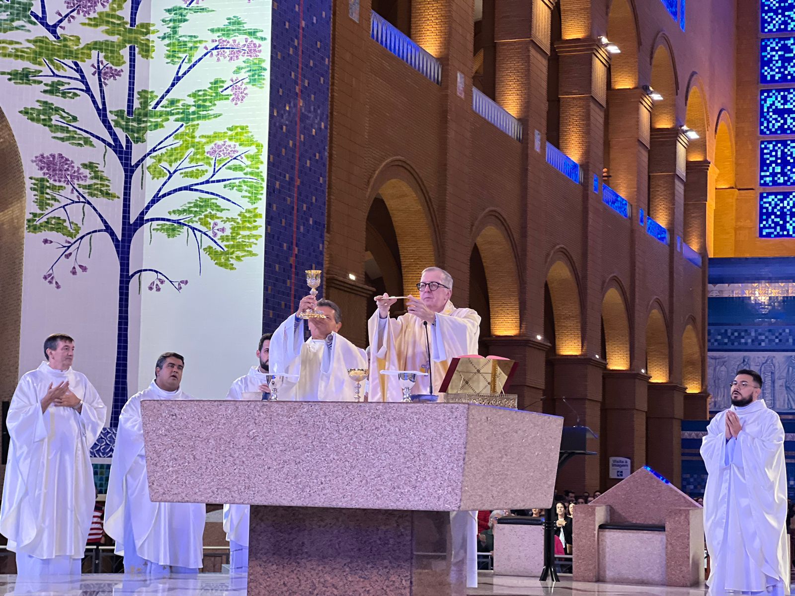 Missa em Aparecida celebra também o Jubileu de Ouro da Diocese de Barretos